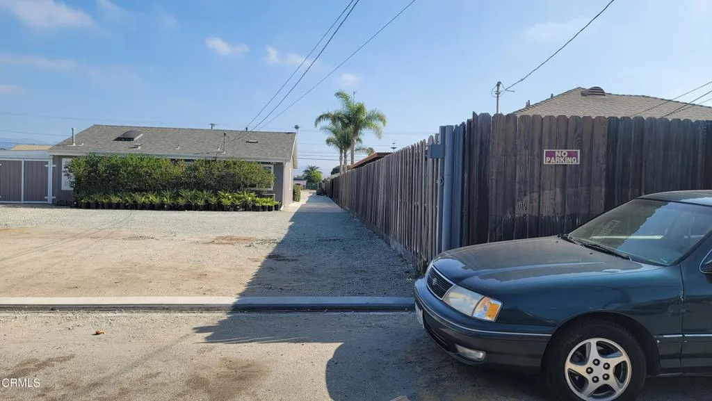 838 E Stroube Street, Oxnard, California 93036 home-pic-19